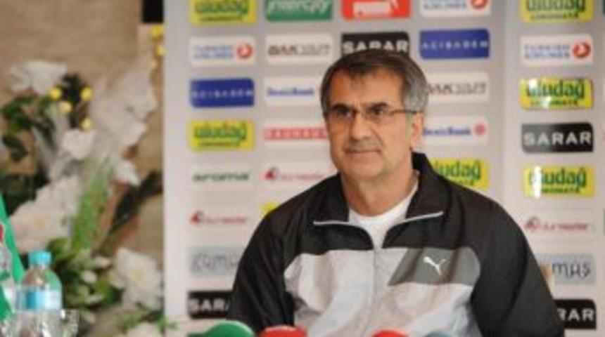 Bursaspor Teknik Direkt&ouml;r&uuml; G&uuml;neş Basın Toplantısı Yaptı