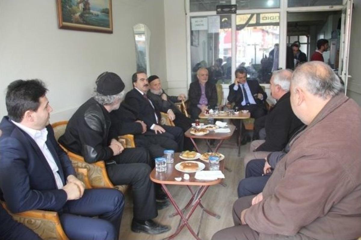 Vali Coş&rsquo;tan Cuma Namazı &Ccedil;ıkışı Esnaf Ziyareti