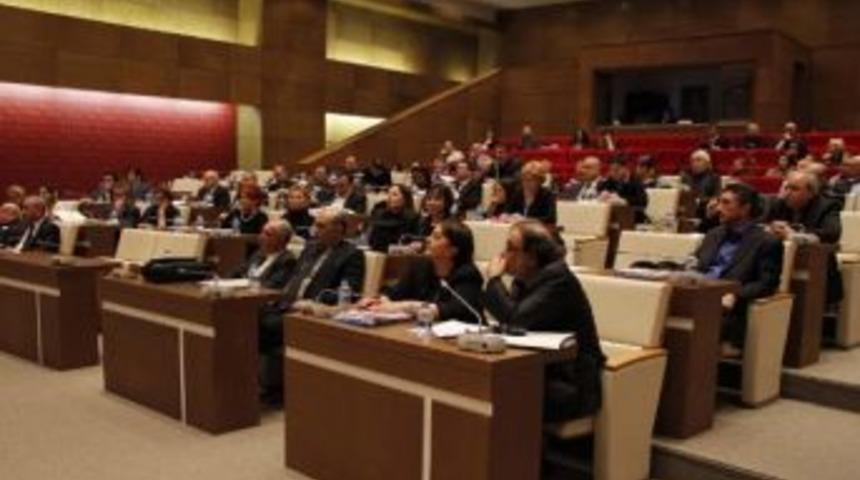 Kadık&ouml;y Belediyesi&rsquo;Nin Chp&rsquo;Li Meclis &Uuml;yeleri"işletmelere &ldquo;Mor Bayrak&rdquo; Verilsin