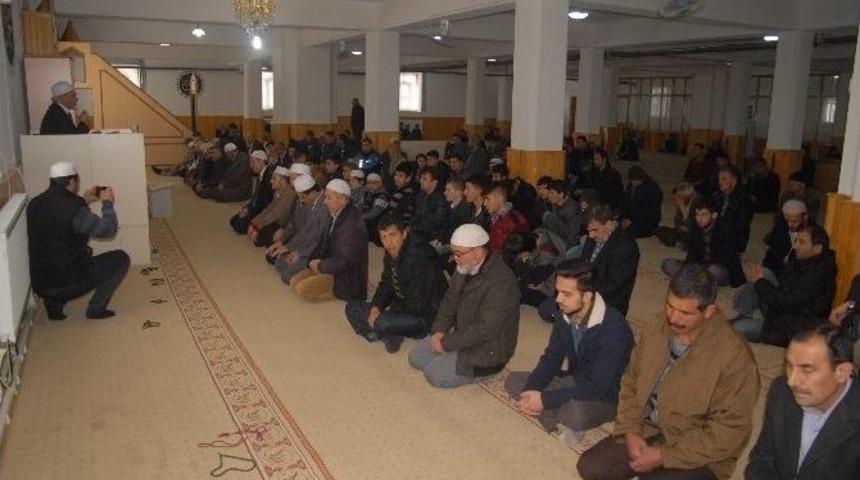 Karaman&rsquo;da Şiddet Sonucu &Ouml;len Kadınlar İ&ccedil;in Mevlit Okutuldu