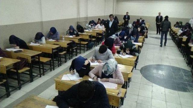 Erzincan İmam Hatip Öğrencilerine “etüt Katı” Projesi