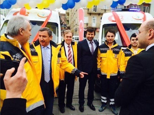 Pazarlar’a Tam Donanımlı Ambulans