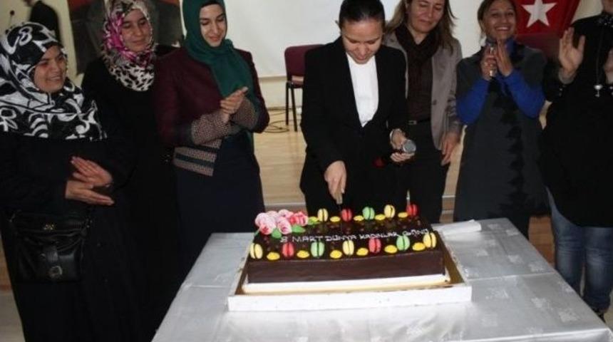 8 Mart D&uuml;nya Kadınlar G&uuml;n&uuml; Yazıhan&rsquo;da Kutlandı