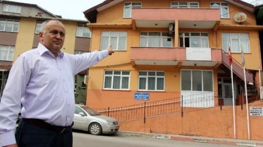 Bilgisayarları &Ccedil;alınan Sağlık Merkezine, 'kapalıyız' Yazısı