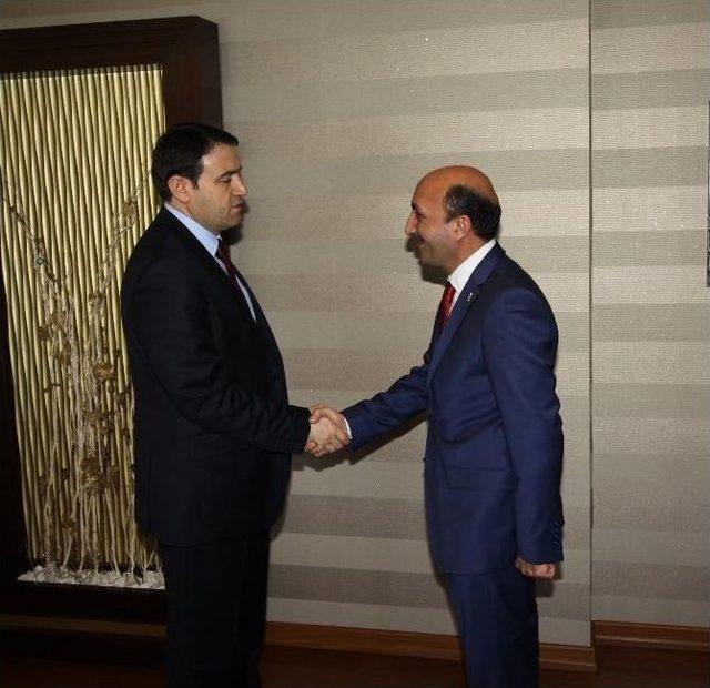 Ağrı Valisi Musa Işın Tebrikleri Kabul Etti 1