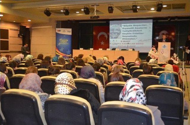 Etso’da Dünya Kadınlar Günü Münasebetiyle Panel Düzenlendi