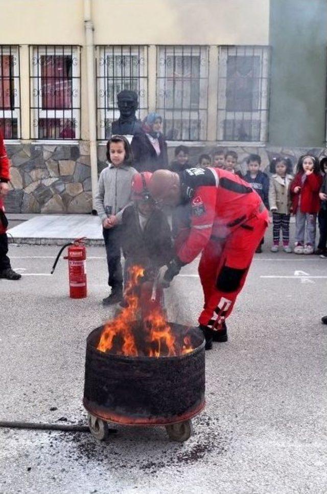 Mak’tan Öğrencilere Deprem Dersi