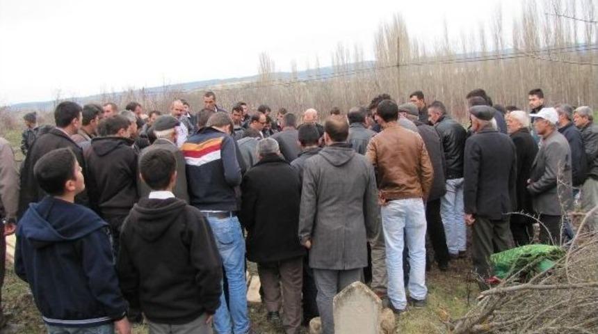 Trafik Kazasında Hayatını Kaybeden İş&ccedil;i Toprağa Verildi