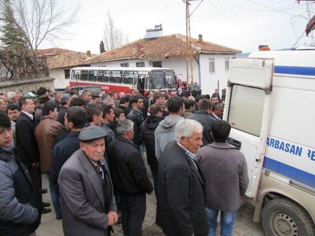 Trafik Kazasında Hayatını Kaybeden İşçi Toprağa Verildi