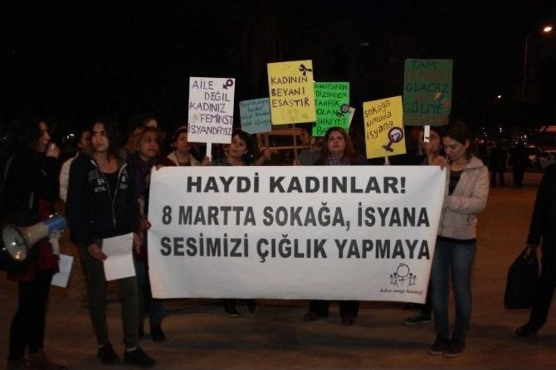 Kadınlardan Davullu D&uuml;d&uuml;kl&uuml; 8 Mart &Ccedil;ağrısı