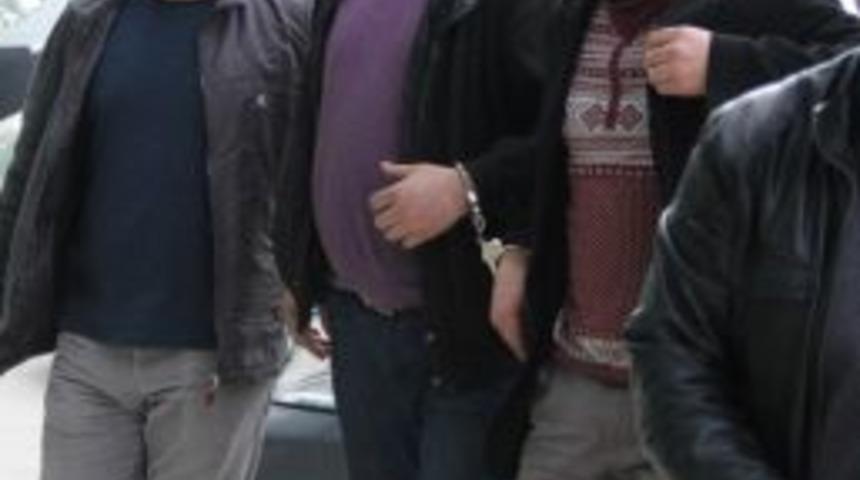 &Ccedil;alıntı Oto İddiasına 2 G&ouml;zaltı