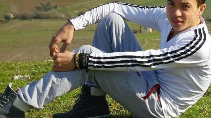 Gen&ccedil;ler Arasındaki Tartışma Kanlı Bitti: 1 Yaralı