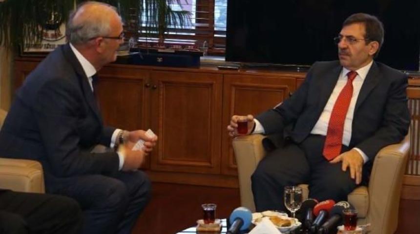 Bakan G&uuml;ll&uuml;ce: Biz Ne Yapıyorsak Alın Terimizle Yapıyoruz (4)