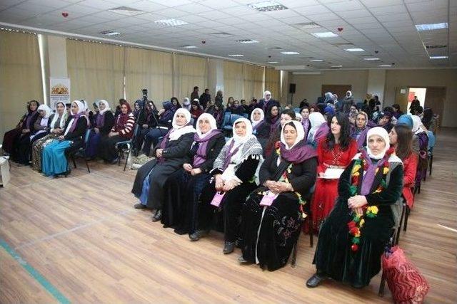 Nuda K&uuml;lt&uuml;r Merkez&rsquo;inde Kadın Semineri 1