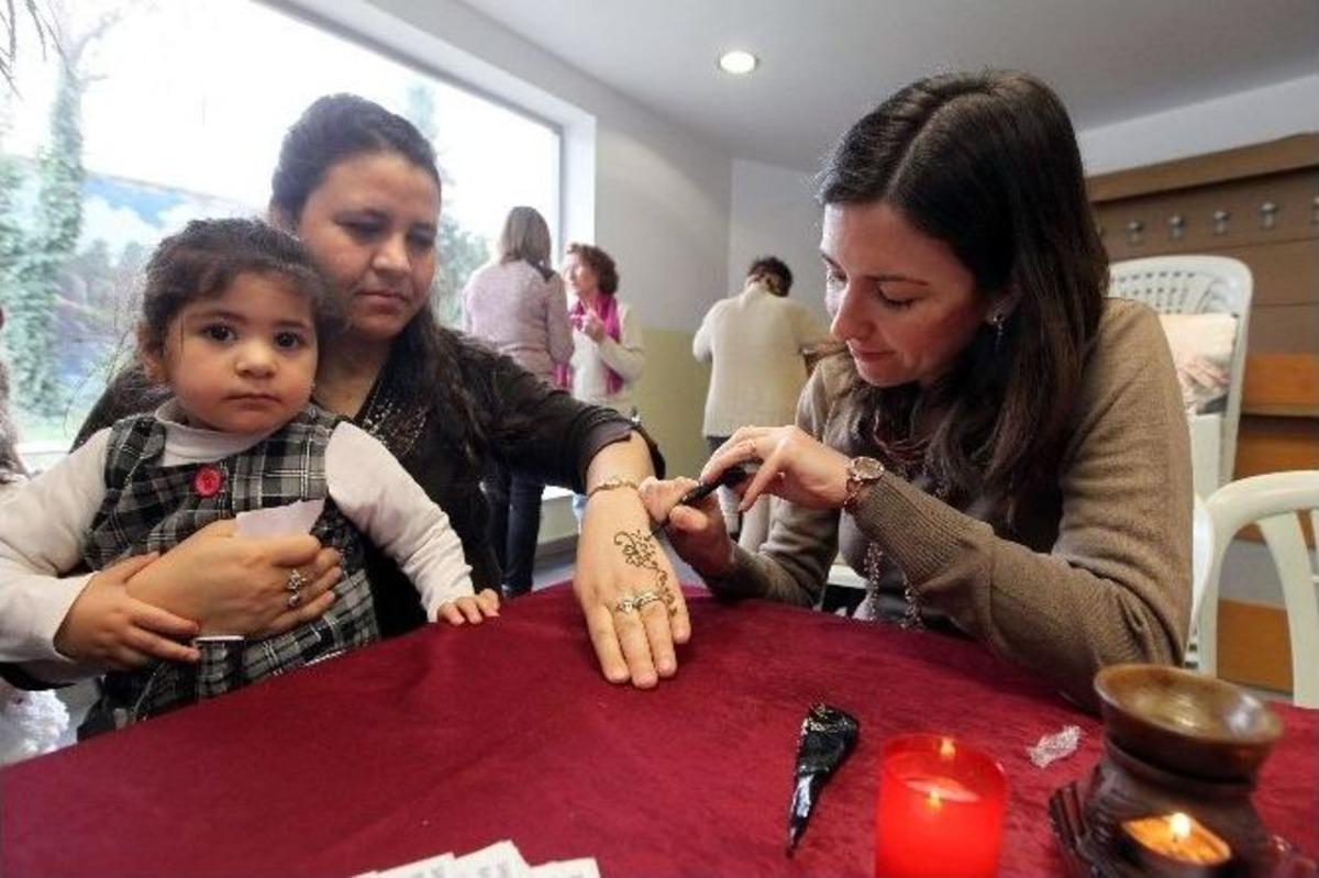 Yenimahalle&rsquo;de Kadınlar G&uuml;n&uuml; Matinesi