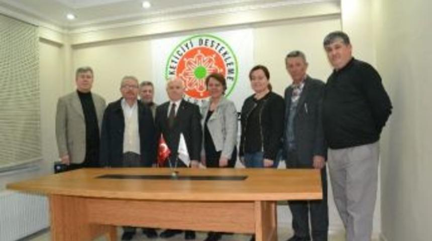 Prof. Dr. Arzu &Ccedil;i&ccedil;ek Tukdes&rsquo;i Ziyaret Etti