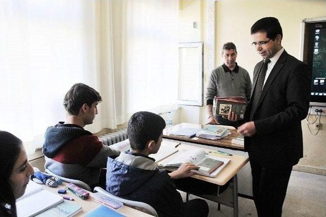 Batman İmkb Anadolu Lisesi&rsquo;nden &rsquo;her Aya Bir Kitap&rsquo; Projesi Start Aldı 1