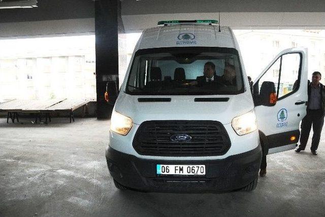 Başkan &Ccedil;etin, Yeni Cenaze Aracını İnceledi 1