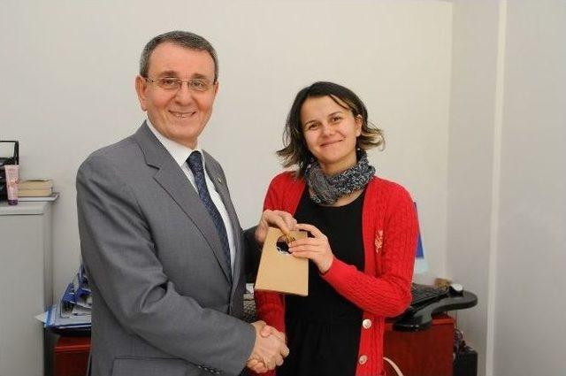 Murzioğlu&rsquo;ndan Kadın Personeline Nazarlıklı Bileklik 1