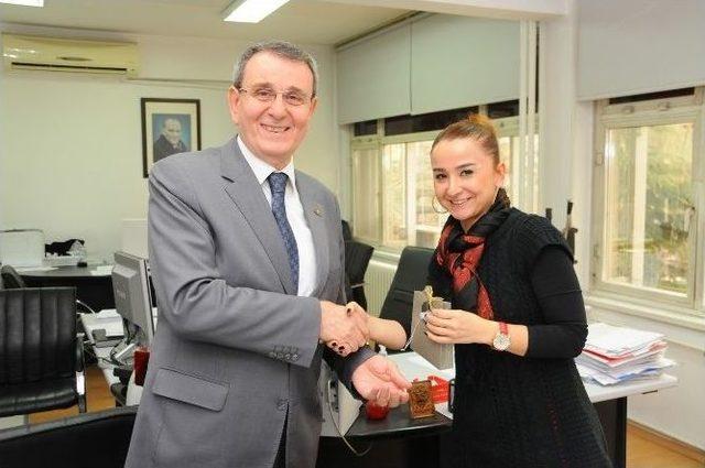 Murzioğlu&rsquo;ndan Kadın Personeline Nazarlıklı Bileklik 2