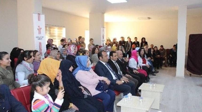 &Ouml;zgecan Kadınlar G&uuml;n&uuml;&rsquo;nde Unutulmadı