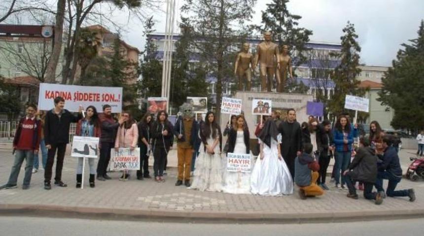 Lise &Ouml;ğrencilerinden Anlamlı Mesaj