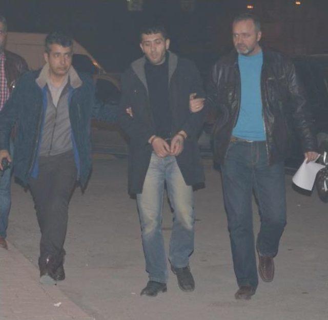 &Ccedil;arptığı Simit&ccedil;i &Ouml;l&uuml;nce Ka&ccedil;an G&uuml;venlik G&ouml;revlisi Yakalandı 3