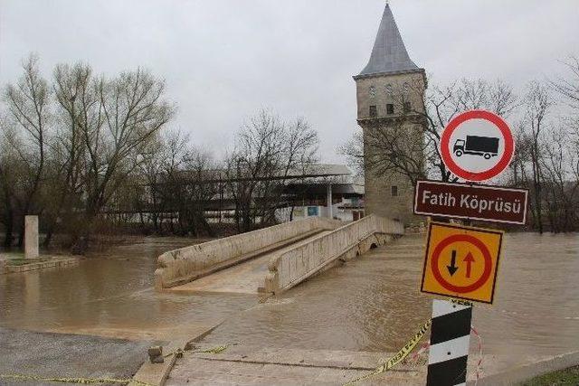 Edirne’de Nehir Debileri Yükseldi