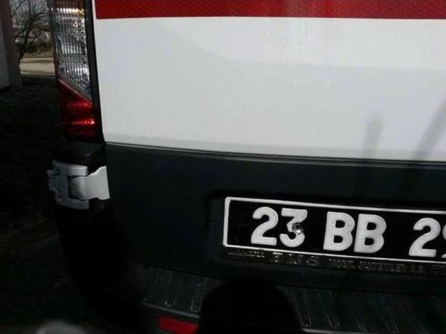 Elazığ'da 112 Ambulansına 5 El Ateş Açıldı