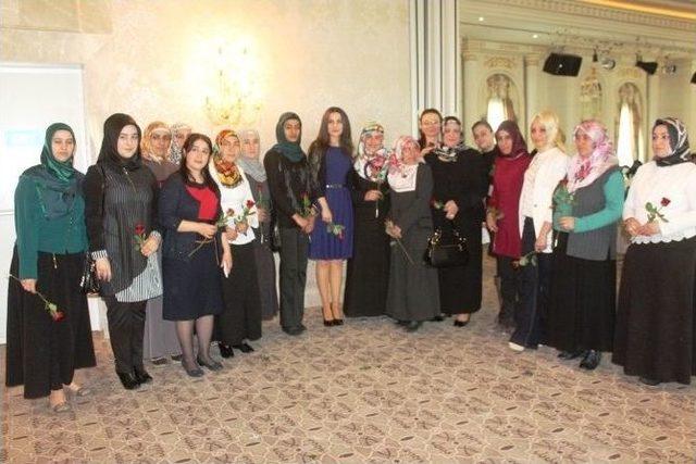 Tuşba Kaymakamlığından Kursiyerlere Kadınlar G&uuml;n&uuml; Etkinlik 1