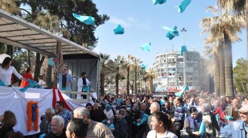 Bedava Havlu Izdihamı