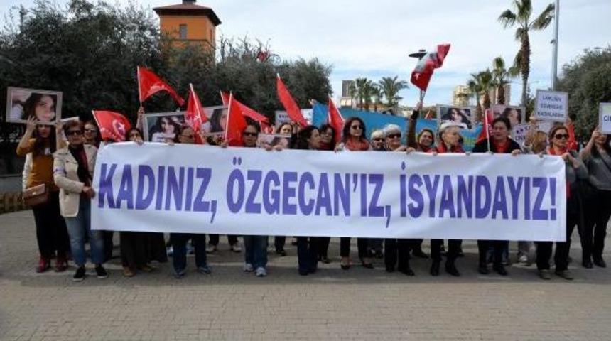 Mersin'de Kadınlar &Ouml;zgecan I&ccedil;in Y&uuml;r&uuml;d&uuml;