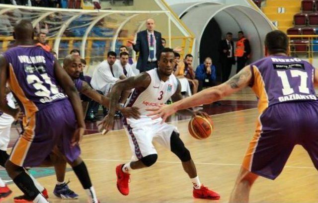 Trabzonspor Medical Park – Royal Halı Gaziantep: 74-88