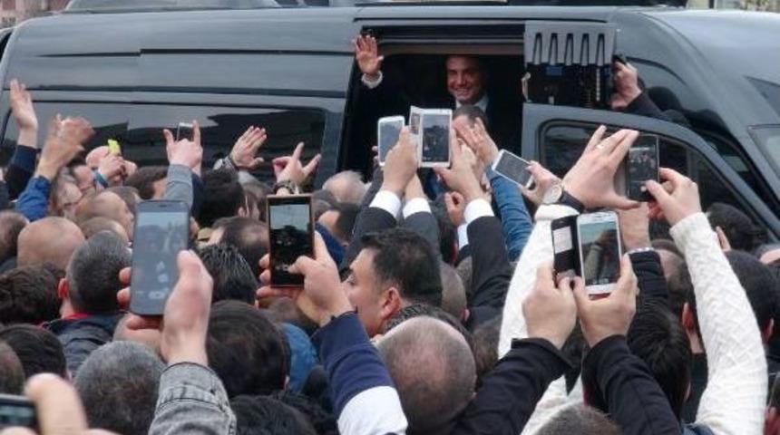 Engelli Karatecilerin Turnuvasında Sedat Peker Izdihamı