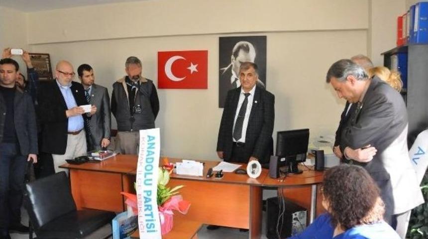 Anadolu Partisi Kuşadası İl&ccedil;e Binası A&ccedil;ıldı
