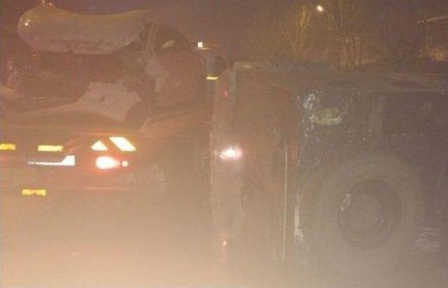 Van&rsquo;da Zırhlı Polis Aracı Kaza Yaptı: 4 Yaralı 1