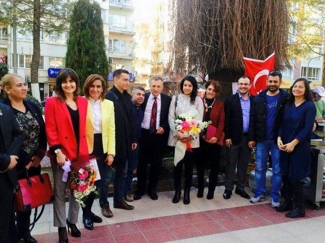 Aydın T&uuml;rkav, Kahraman Kadınları Unutmadı 2