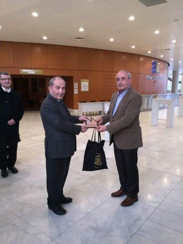 Emekli Genelkurmay Başkanı Orgeneral Hilmi &Ouml;zk&ouml;k Merinos&acute;ta 2