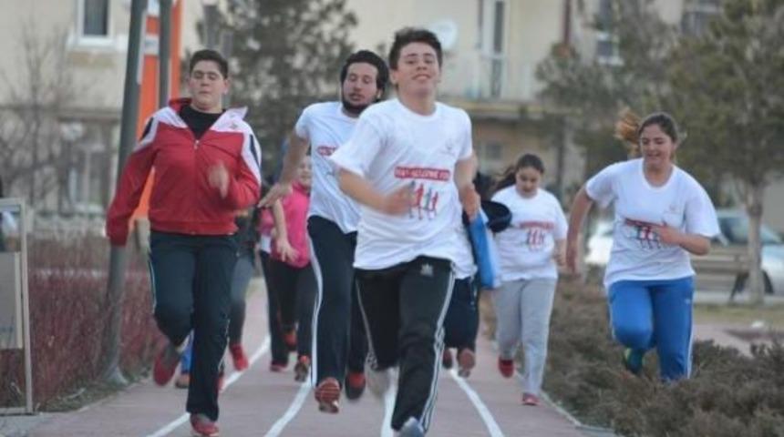 Obeziteden Kurtulmak I&ccedil;in Hayallerine Koşuyorlar