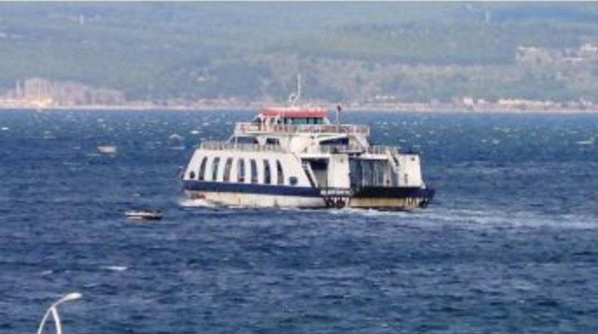 G&ouml;k&ccedil;eada Feribot Seferleri İptal Edildi