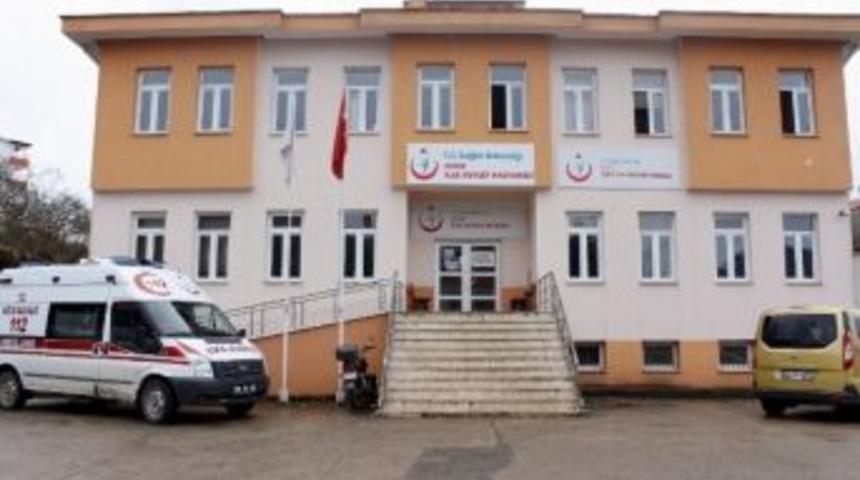 G&uuml;ce Devlet Hastanesi&rsquo;nde Yaşanan Doktor Sıkıntısı Vatandaşları Zor Durum Da Bırakıyor