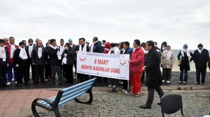 Trabzon&rsquo;Da Sağlık &Ccedil;alışanları Şiddetin &Ouml;nlenmesi I&ccedil;in Y&uuml;r&uuml;d&uuml;
