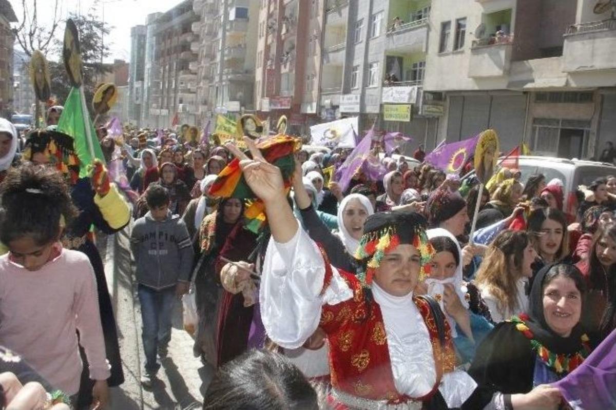 Hakkari&rsquo;de 8 Mart Y&uuml;r&uuml;y&uuml;ş&uuml;