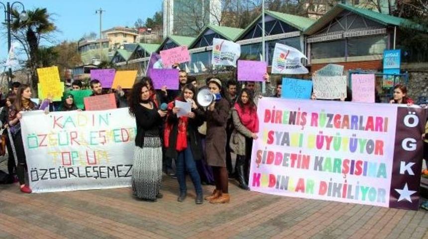 Kadına Şiddeti Tiyatro Oyunuyla Protesto Etti