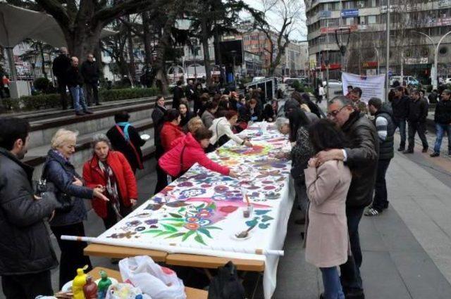 Kadına Yönelik Şiddete Dikkat Çekmek Için Resim Yaptılar