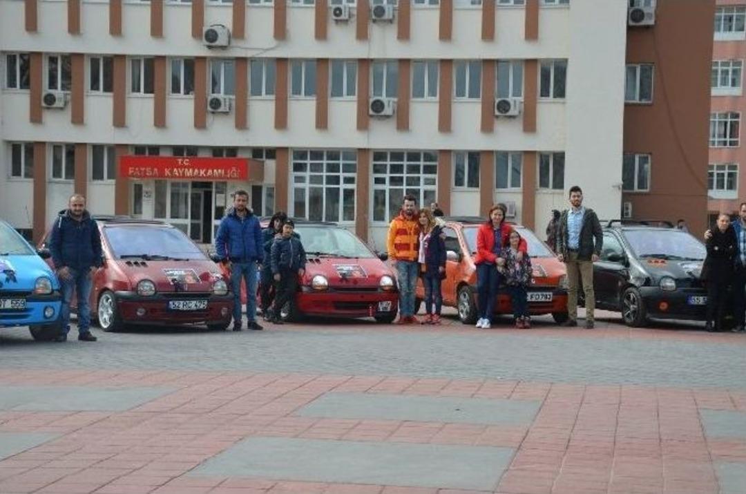Twingo Otomobil Kul&uuml;b&uuml; Fatsa&rsquo;da "kadına Şiddete Hayır" Dedi