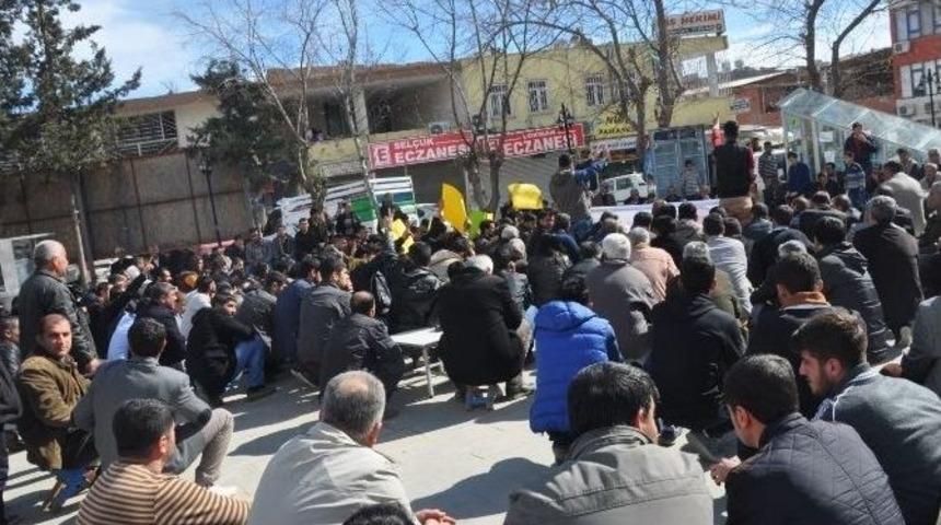 Kahta&rsquo;da Ramazan Fırat İ&ccedil;in Oturma Eylemi Yapıldı