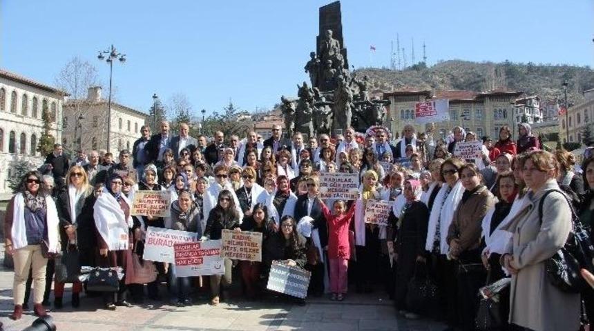 Kadınlara Y&ouml;nelik Şiddetin &Ouml;nlenmesi İ&ccedil;in Y&uuml;r&uuml;d&uuml;ler