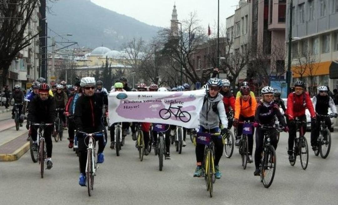 Kadına Şiddete Dikkat &Ccedil;ekmek İ&ccedil;in Pedal &Ccedil;evirdiler