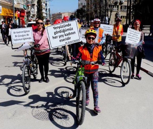 Kadına Şiddete Karşı  fır&ccedil;a Attılar  1